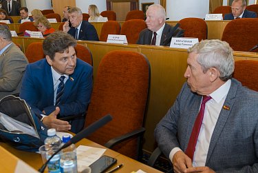Заксоб проголосовал за Сергея Балыкина и процедуру выборов мэра